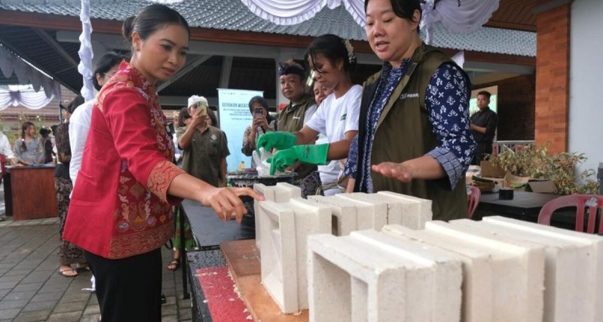 Wamenpar: Gerakan Wisata Bersih Desa Besakih layak jadi percontohan