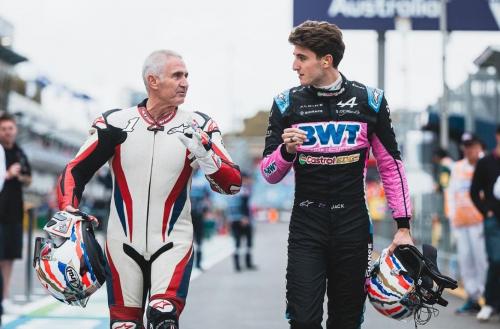 Mick Doohan bersama putranya Jack Doohan (Foto: Instagram/@alpinef1team)	