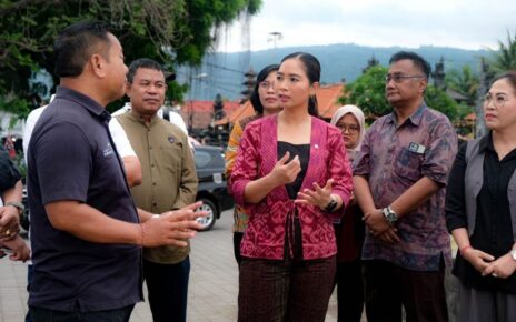 Wamenpar sebut Pantai Lovina di Buleleng Bali perlu dikembangkan