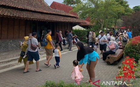 Kementerian Pariwisata pantau layanan wisata Jawa Barat selama liburan