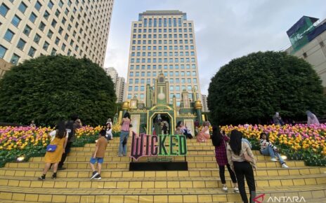 Plaza Senayan hadirkan suasana film "Wicked" sambut libur natal